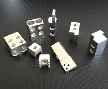 溫州企豐精密五金 廠家直銷優(yōu)質(zhì)銅端子與電表接線柱，兼營(yíng)化妝品批發(fā)